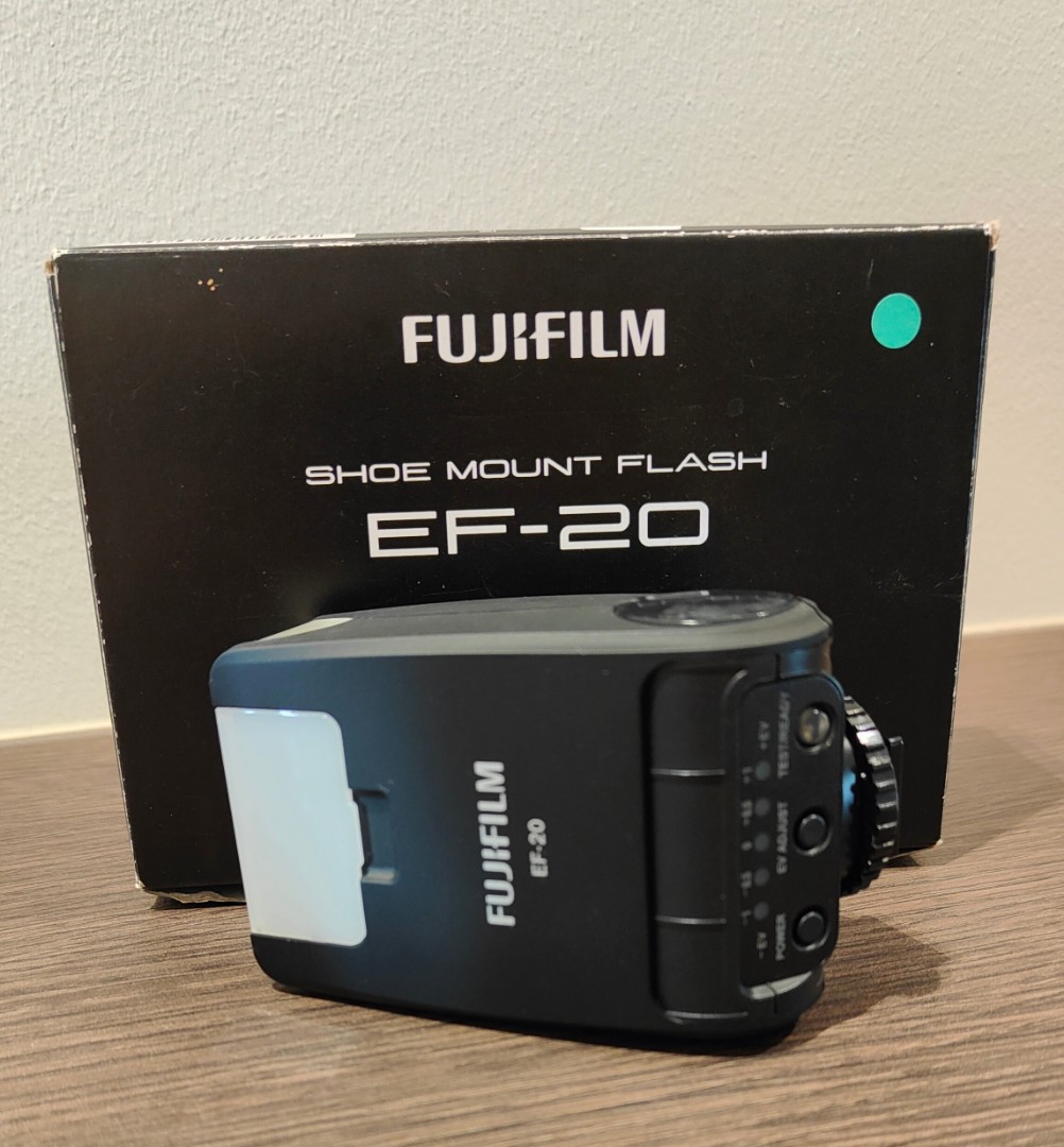 Fujifilm EF20 External Flash, Photography, Photography Accessories