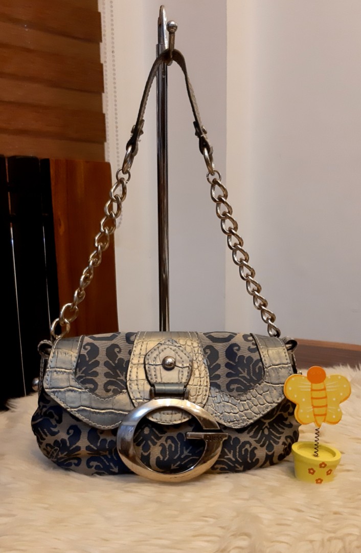 Guess, Women's Fashion, Bags & Wallets, Shoulder Bags on Carousell
