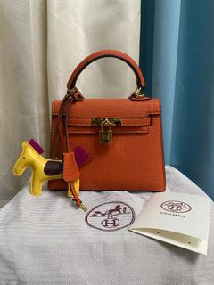 Louis Vuitton Alligator Capucines BB - Yellow Handle Bags, Handbags -  LOU586807
