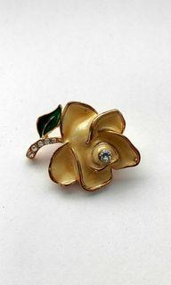 Javanese  version  Fashion Hijab Brooch