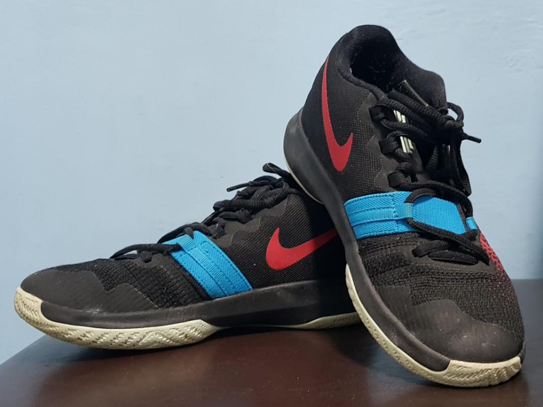 Kyrie Flytrap (Nike) (Category: Sneakers) located in Manila. Submitted by pau.pau.la (Listing ID 1170647247, Image 3). Description: Used only few times. Manage your expectations as this is a preloved but well loved item. ⛔Size: 3.5y or 22.5cm ⛔RFS: Outgrown due to pandemic ⛔Shipping Fee: Shouldered by the buyer.