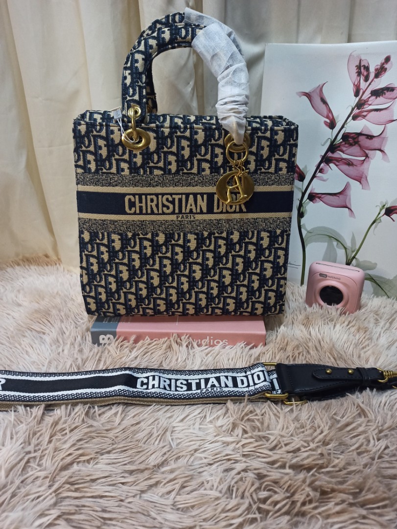 Lady dior store shoulder bag
