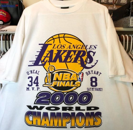 Vintage Lakers fitted T-Shirt ✨, Worn