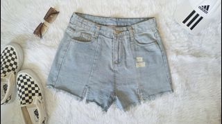 (Category: ) located in . Submitted by wethethrift (Listing ID 1170561846, Image 1). Description: .