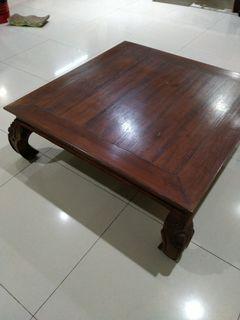 low table 1m×1m