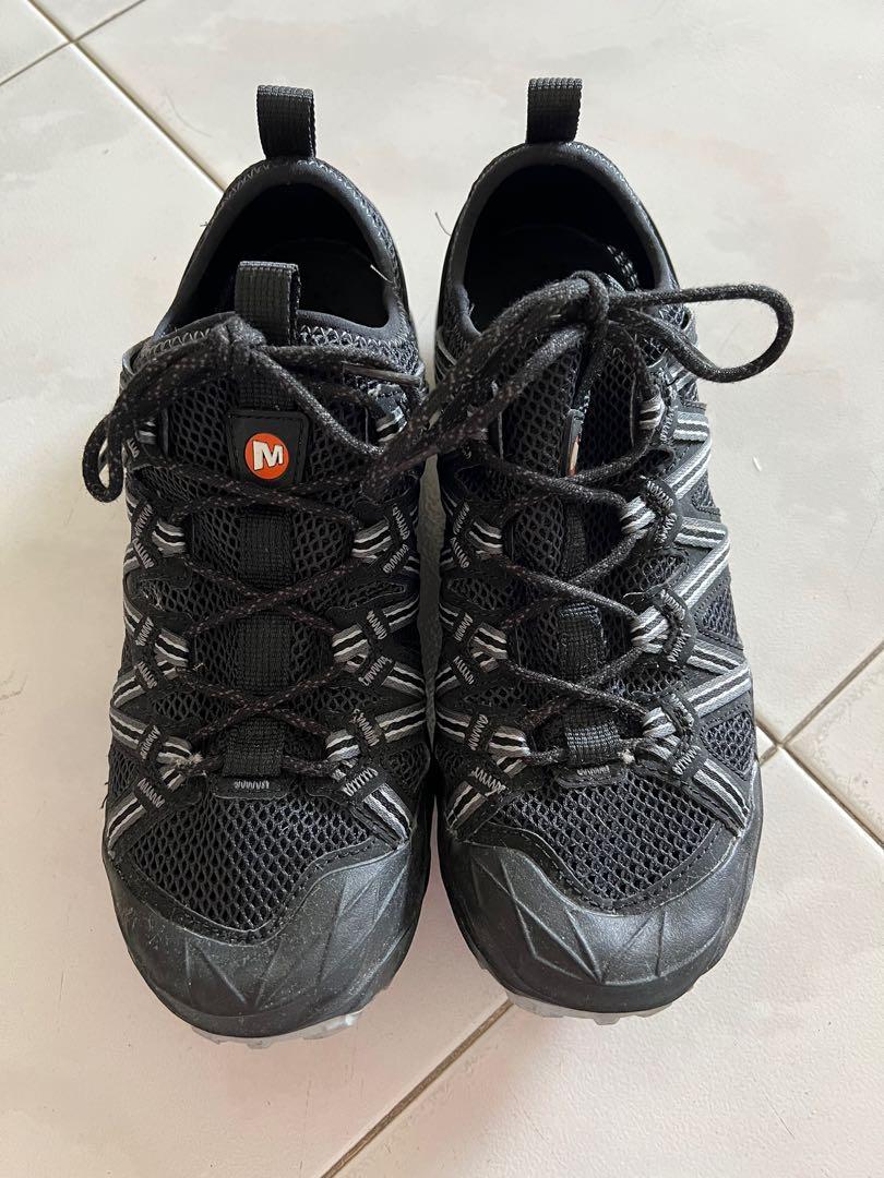 black merrell sneakers