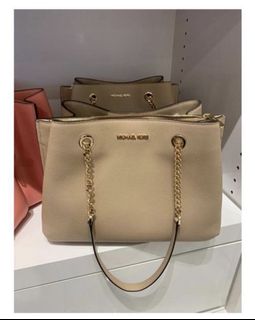 (Category: ) located in . Submitted by amalina_z (Listing ID 1170520406, Image 1). Description: .
