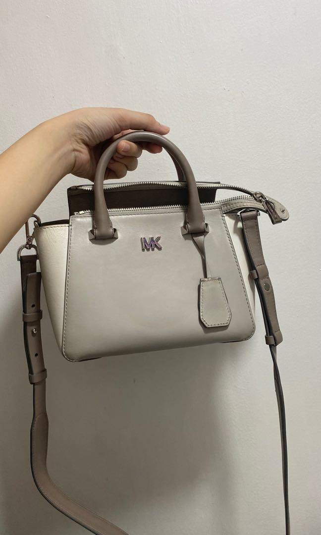 AUTHENTIC MICHAEL KORS HAMILTON MINI MESSENGER Womens Fashion Bags   Wallets Crossbody Bags on Carousell