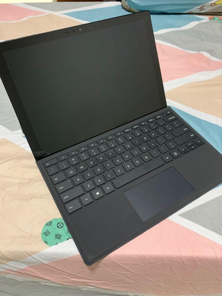 Microsoft Surface Pro 7 i5 with 4 years of Harvey Norman extended