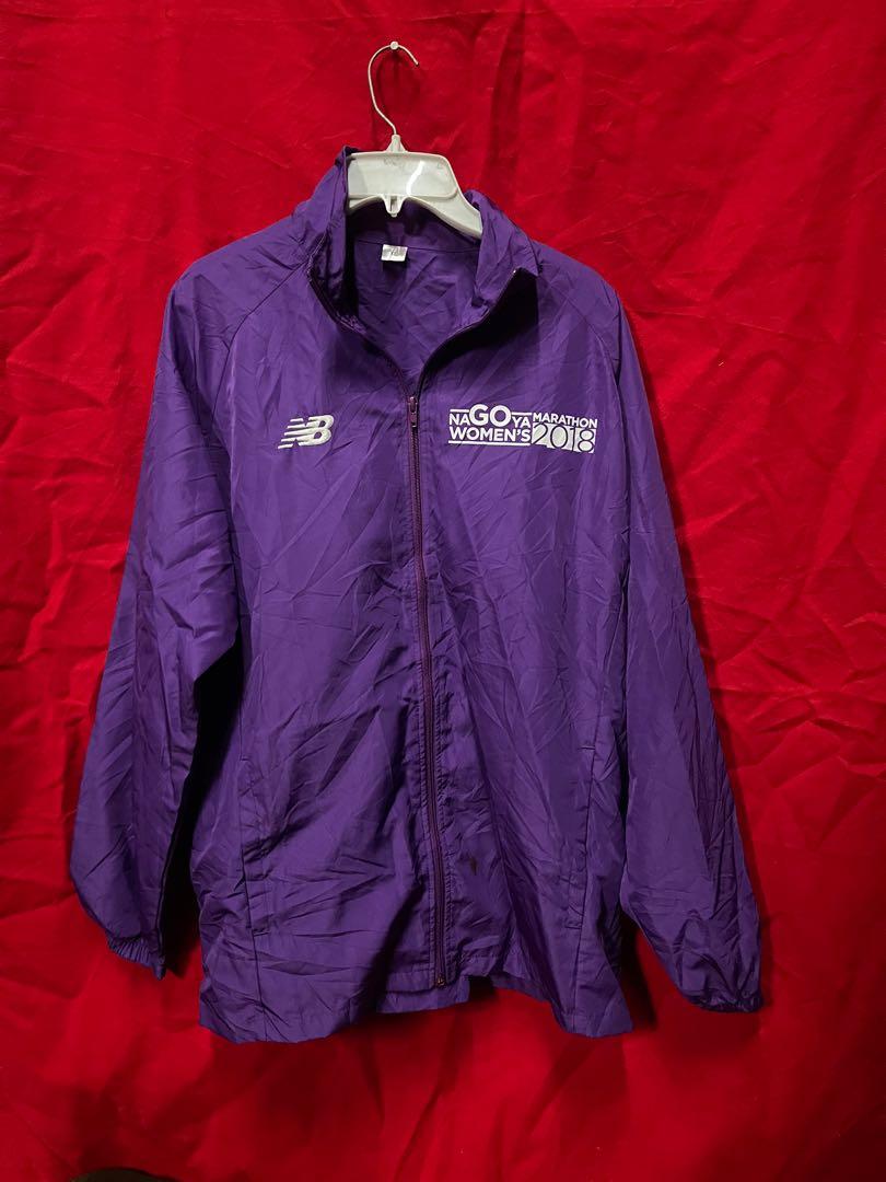 NB running Windbreaker (Category: Coats, Jackets and Outerwear) located in Klang. Submitted by houseofgrailed (Listing ID 1170611460, Image 1). Description: 9/10 24/30.5 J65.