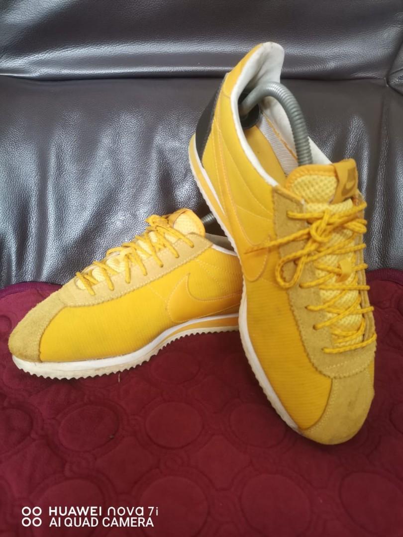Nike cortez size 4 on sale
