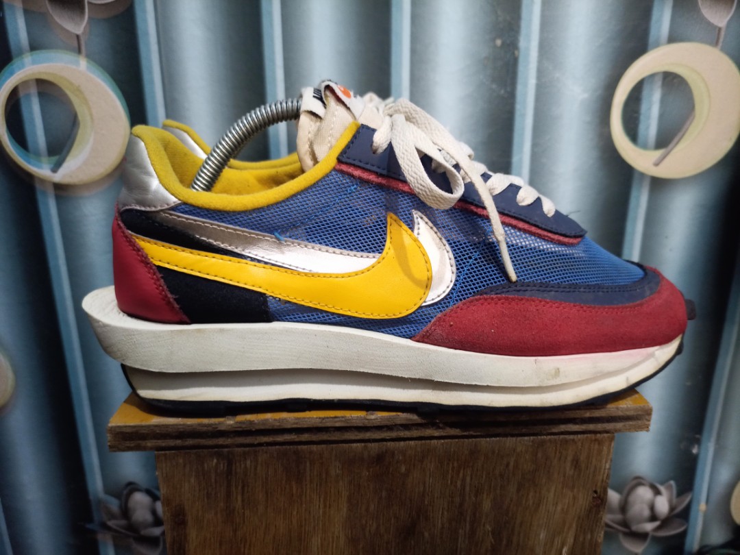 Nike Sacai original Fesyen Pria Sepatu Sneakers di Carousell