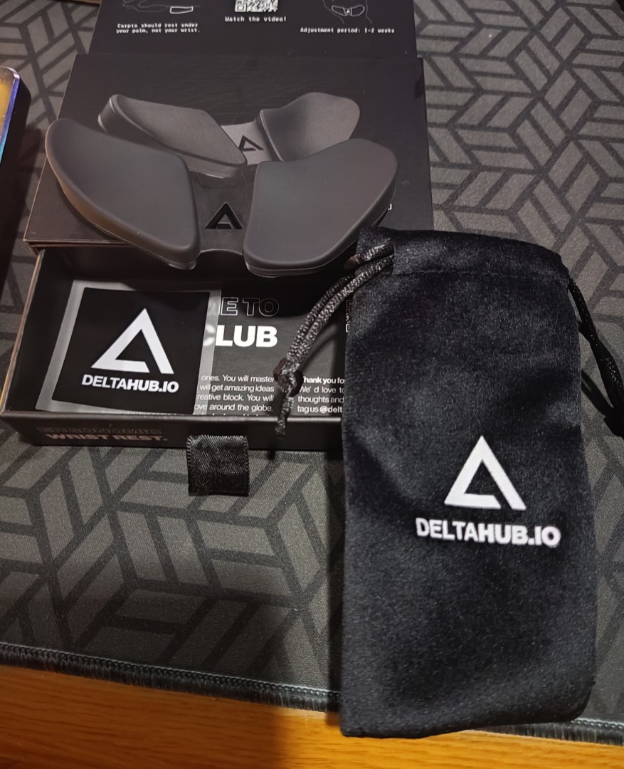 Original Delta Hub Carpio 2.0 Wrist Rest, Computers & Tech, Parts