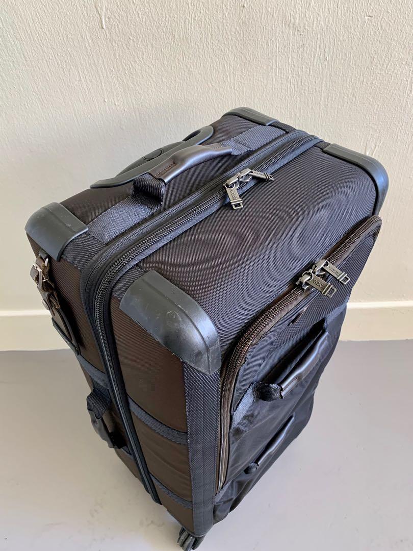 Tumi alpha deals bravo henderson
