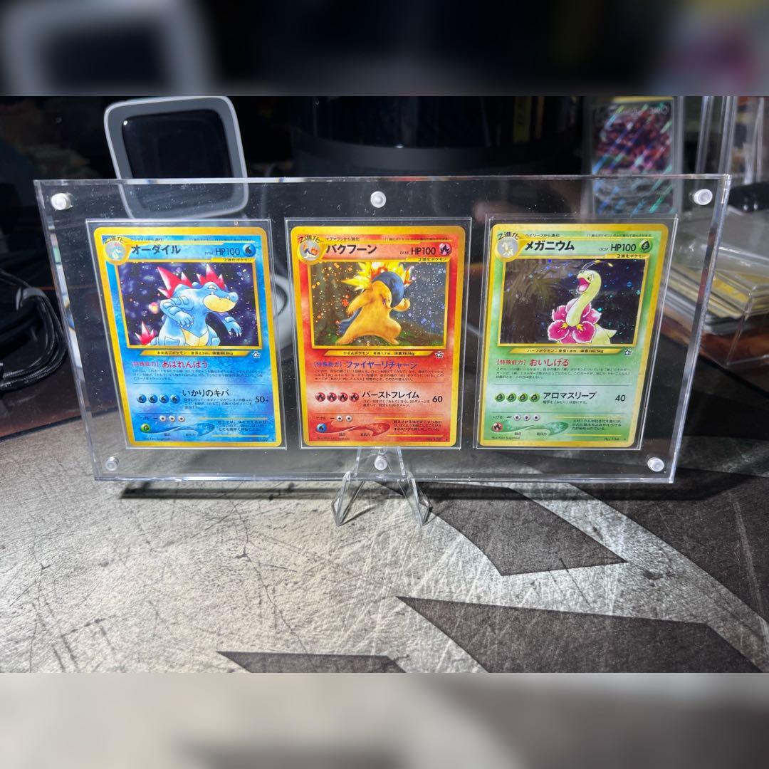 Pokemon 3 cards acrylic card holder display holder acrylic frame