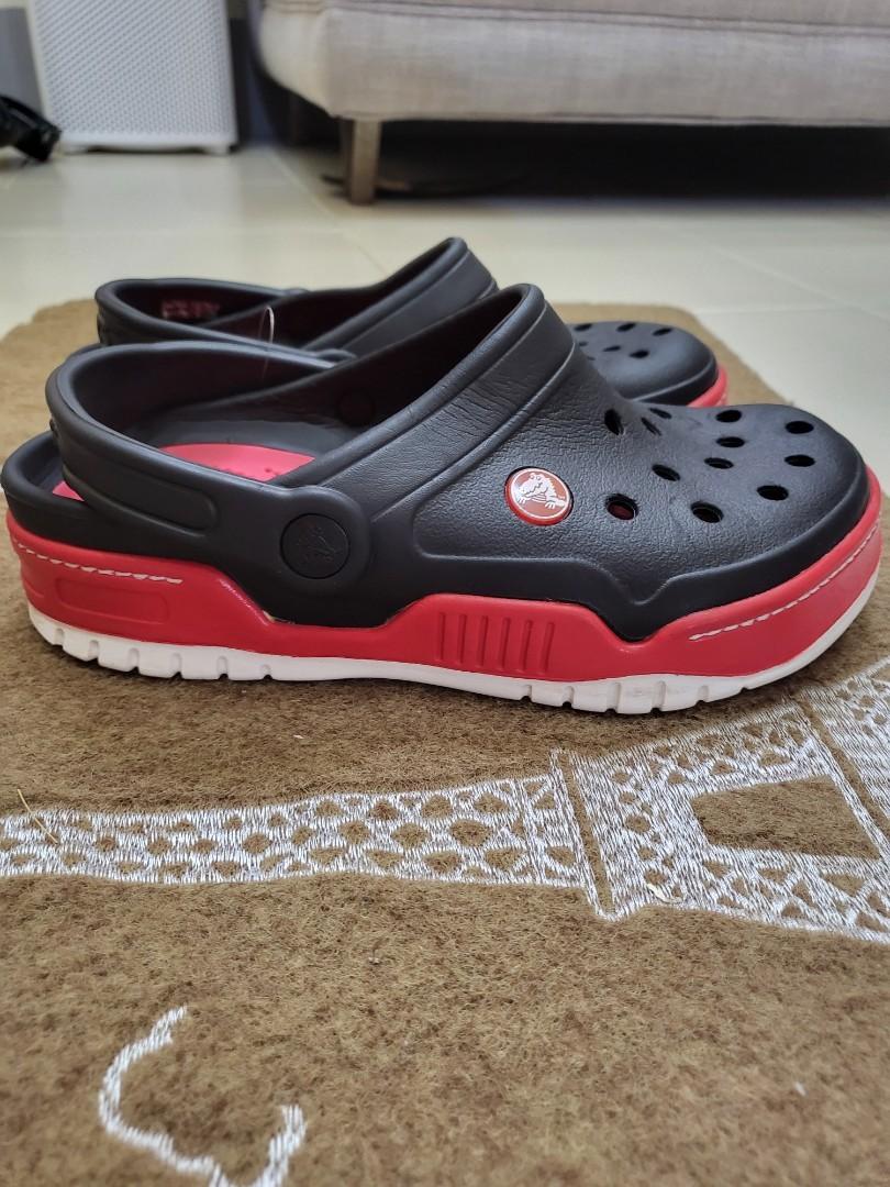 Preloved crocs
