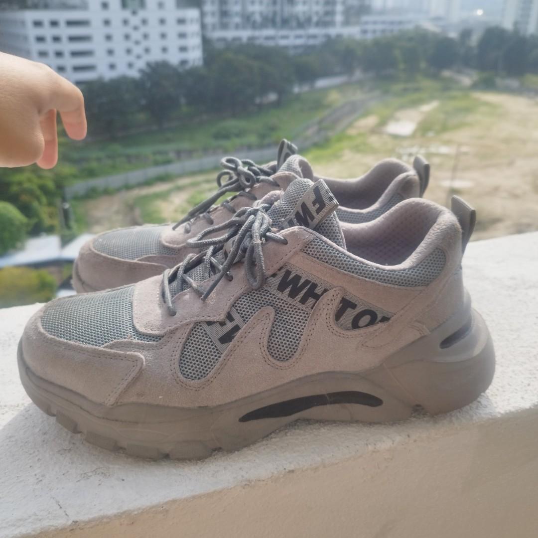 Off white online safety trainers