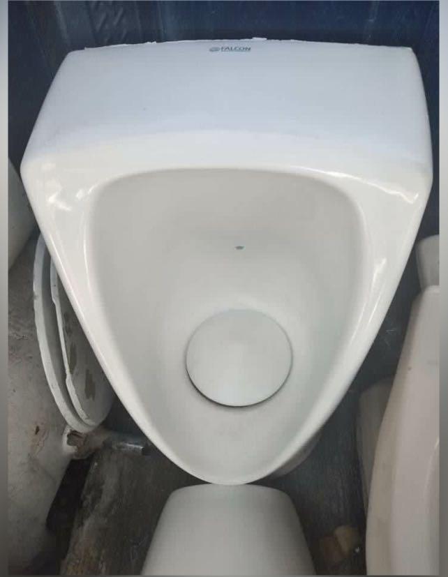 Second Hand Urinal, Furniture & Home Living, Bathroom & Kitchen