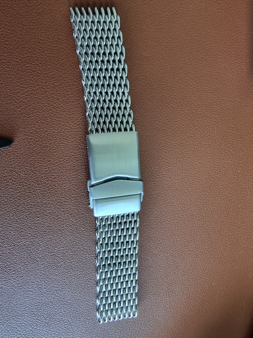 Shark Mesh Bracelet 20mm, Men's Fashion 