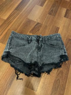 (Category: ) located in . Submitted by yuin2 (Listing ID 1170554079, Image 1). Description: .