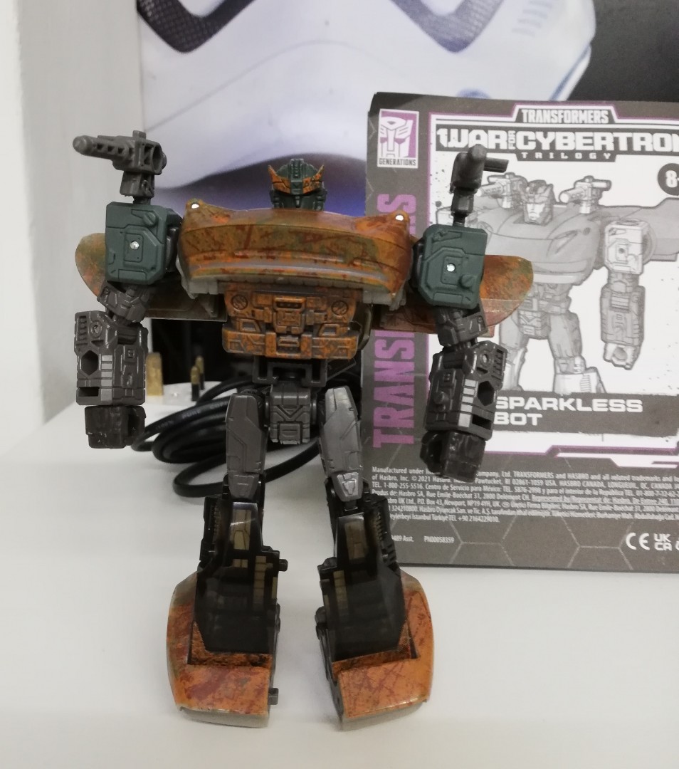 TRANSFORMERS ( SPARKLESS BOT )
