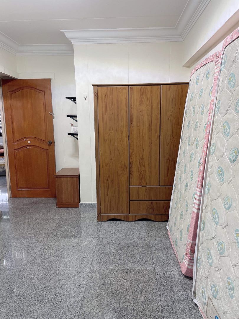 (Category: ) located in . Submitted by yh2001_ (Listing ID 1170824929, Image 1). Description: .