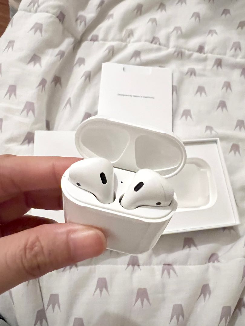 Original w/ receipt Airpods Gen 2 