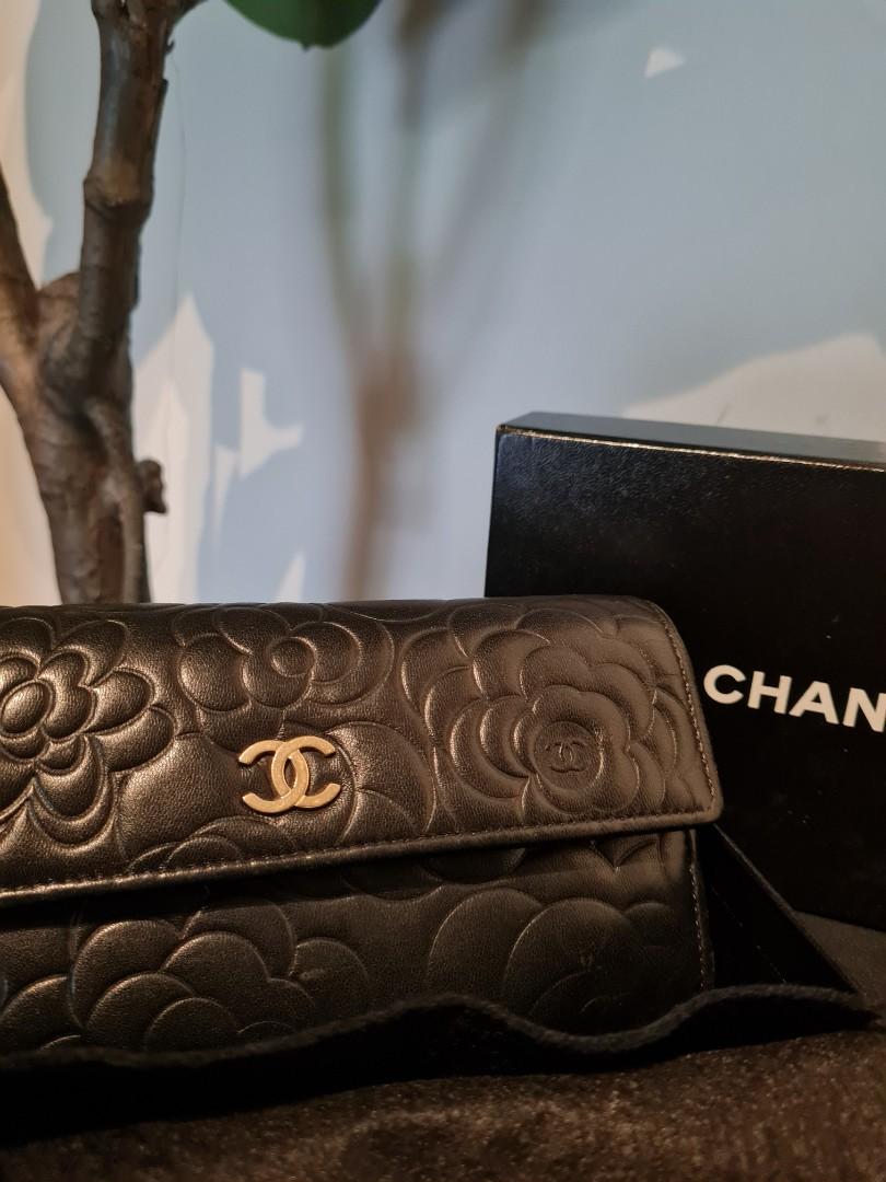 Chanel camellia online flap wallet
