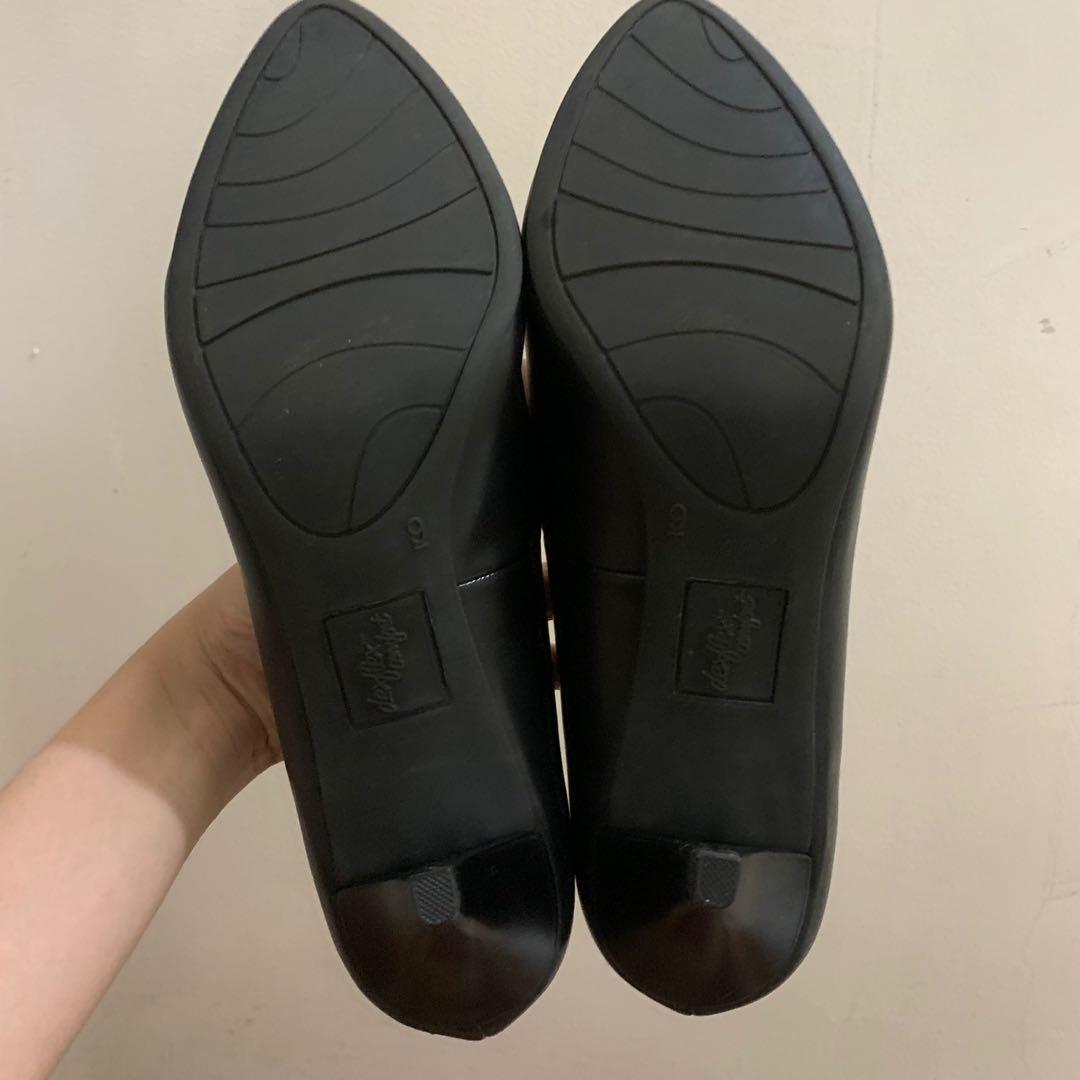 Size 9 Black Heels Sandals 2 inches (Category: Heels) located in Quezon City. Submitted by tonscollection (Listing ID 1170718440, Image 3). Description: Only used once 2 inches Good as new .