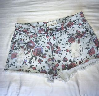 (Category: ) located in . Submitted by bethmav (Listing ID 1170674750, Image 1). Description: .