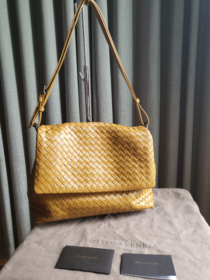 Bottega hotsell flap bag