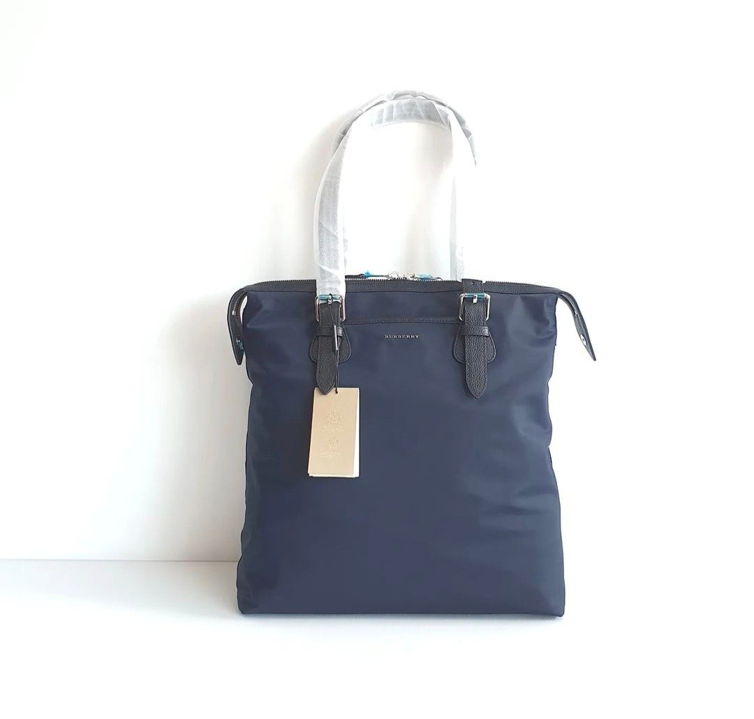 Burberry Trenton Navy Nylon Shoulder Tote Bag, Luxury, Bags & Wallets on  Carousell