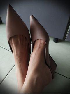 Charles n keith 36
