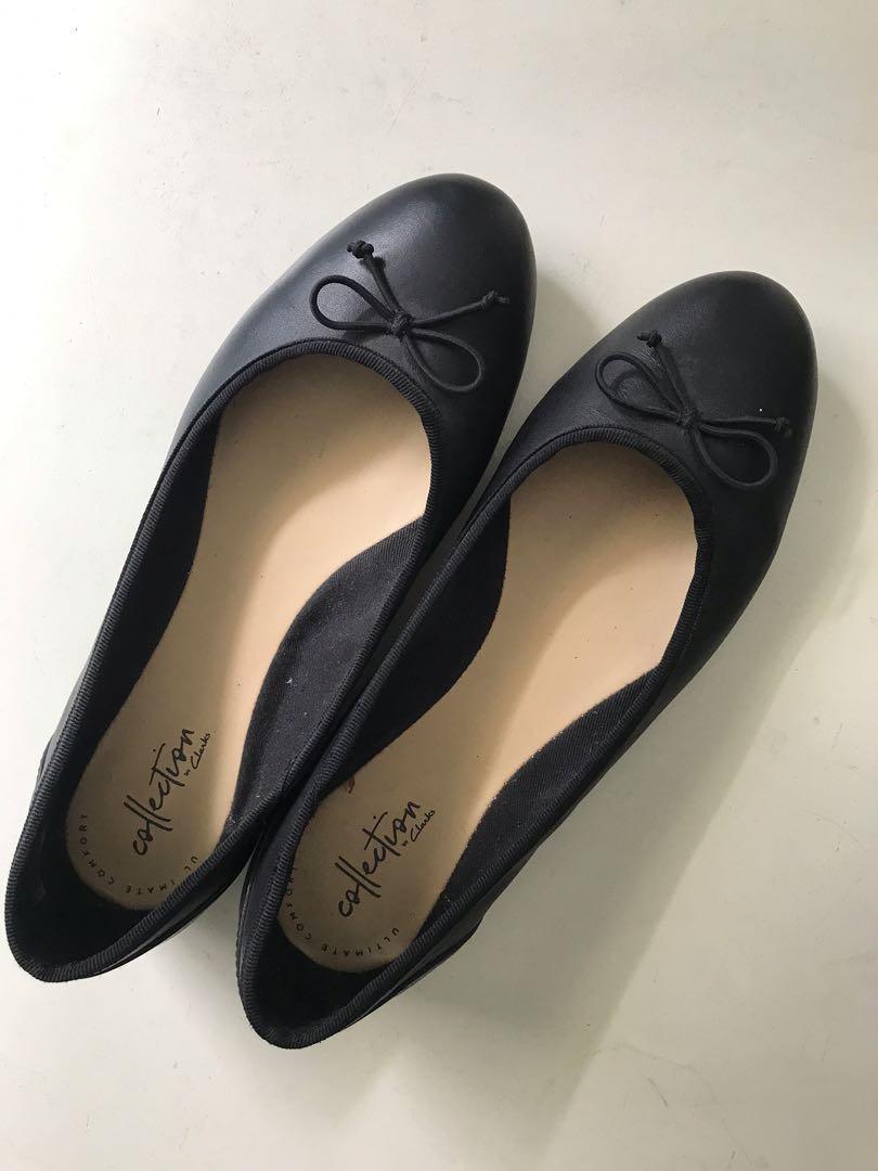 Clarks discount black flats