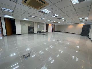 Commercial Office Building for Lease in Makati near Osmeña Hwy