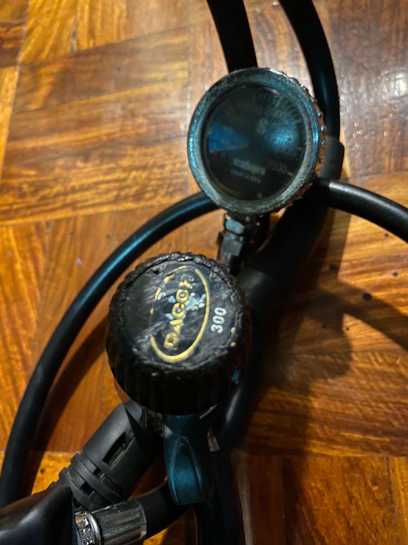 Dacor 300 scuba regulator set dive pro, Sports Equipment, Other Sports