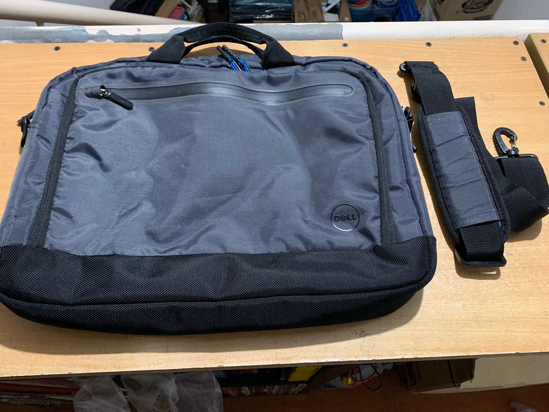 Dell Original Laptop Bag 16" wide with minor damage, Computers & Tech