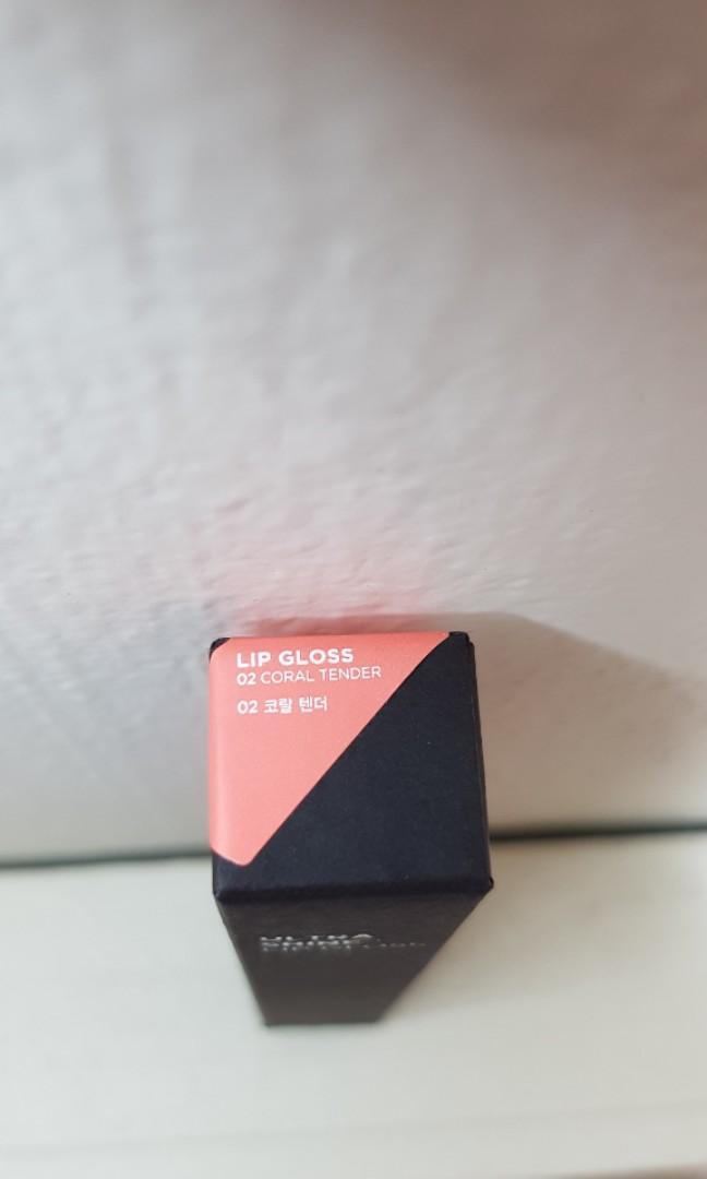 fmgt Ultra Shine Lip Gloss 02 Coral Tender, Beauty & Personal Care