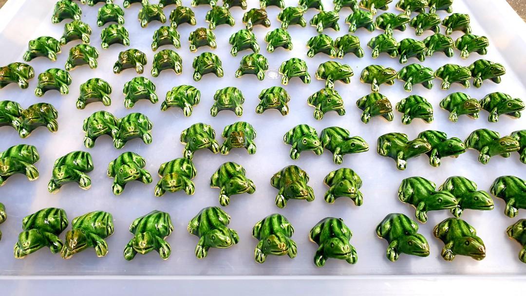 Frog ceramic (Category: Vases & Decorative Bowls) located in Manila. Submitted by mmsaint (Listing ID 1170738338, Image 3). Description: antique frog collection from the 60's. Very nice glaze. Great as bonsai or terrarium decor. Price is P50. per piece or get 3 pcs for P100..