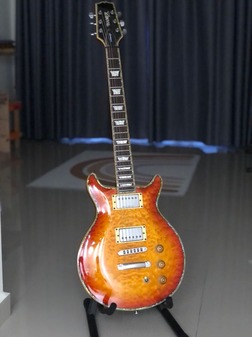 Hamer XT Sunburst Archtop Quilt Top Guitar