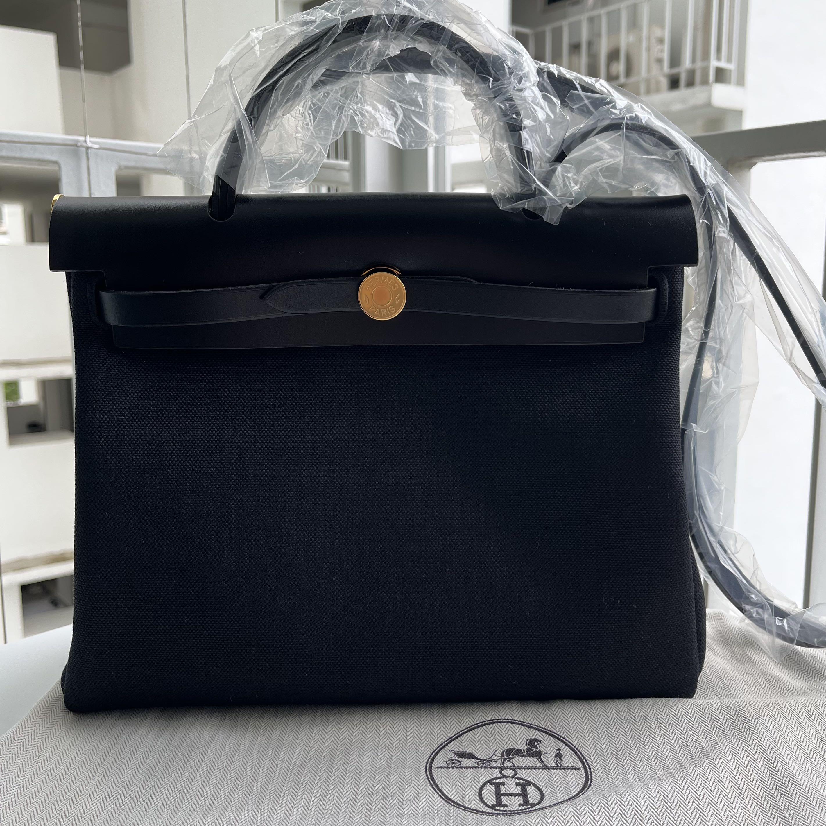 Hermes Herbag 31 Black Noir / GHW (Brand New), Luxury, Bags & Wallets on  Carousell