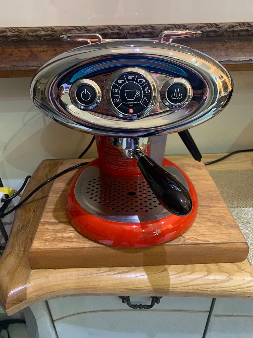 Illy Espresso capsule coffee machine X7.1, TV & Home Appliances