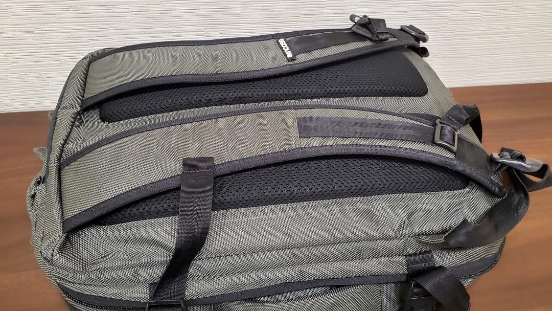 Incase via travel backpack discount