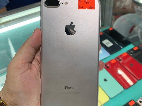 IPHONE 7PLUS 128GB FACTORY UNLOCKED (Category: iPhone 7 Series) located in Pasig City. Submitted by fairgadgetshop (Listing ID 1170747737, Image 2). Description: SALE OR SWAP Selling Preloved: IPHONE 7 PLUS 128GB FACTORY UNLOCKED Available Batt: 85%-100% Available Color: Silver, Rosegold Openline not SEMI FU No icloud issue No hidden issue 9/10 Smoothness Test all you want. Inclusions: Charger Mode of Payment: Cash, COD (Sf shoulder by the buyer)