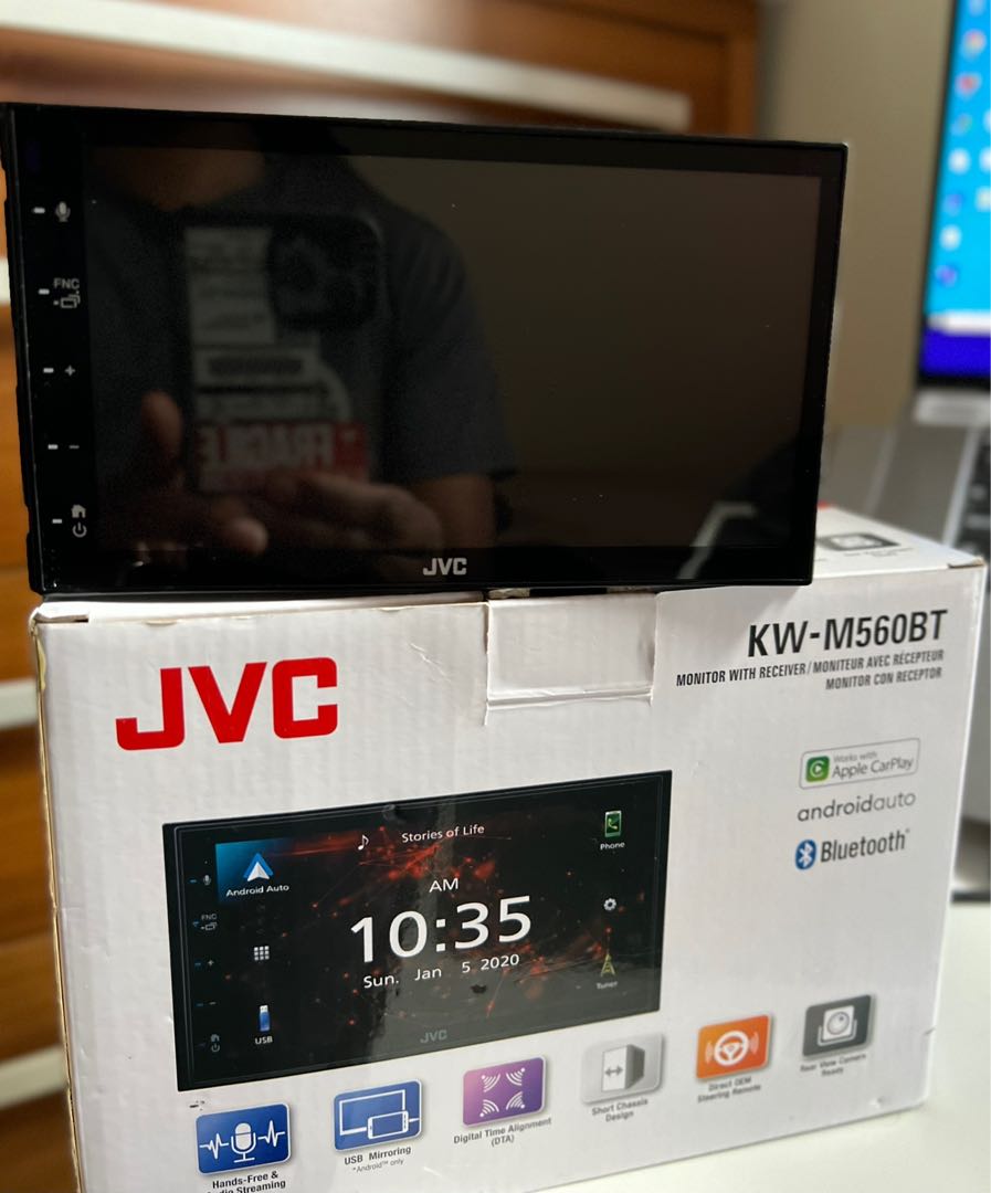 JVC KWM560BT Apple CarPlay Android Auto Digital Media Receiver 6.8
