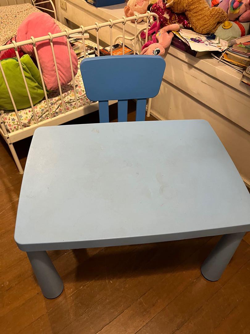 Kids sale table and