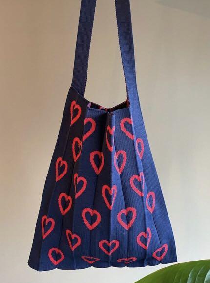 KNT365 - Knitty / Heart / Red 針織/心形/紅色, 女裝, 手袋及銀包, 單