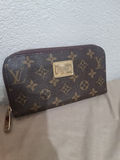 (Category: ) located in . Submitted by ShopbyLiz (Listing ID 1170676130, Image 1). Description: .