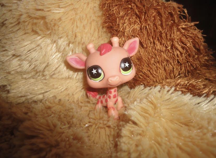 LPS - Littlest Pet Shop Giraffe, Toys & Collectibles, Mainan di Carousell
