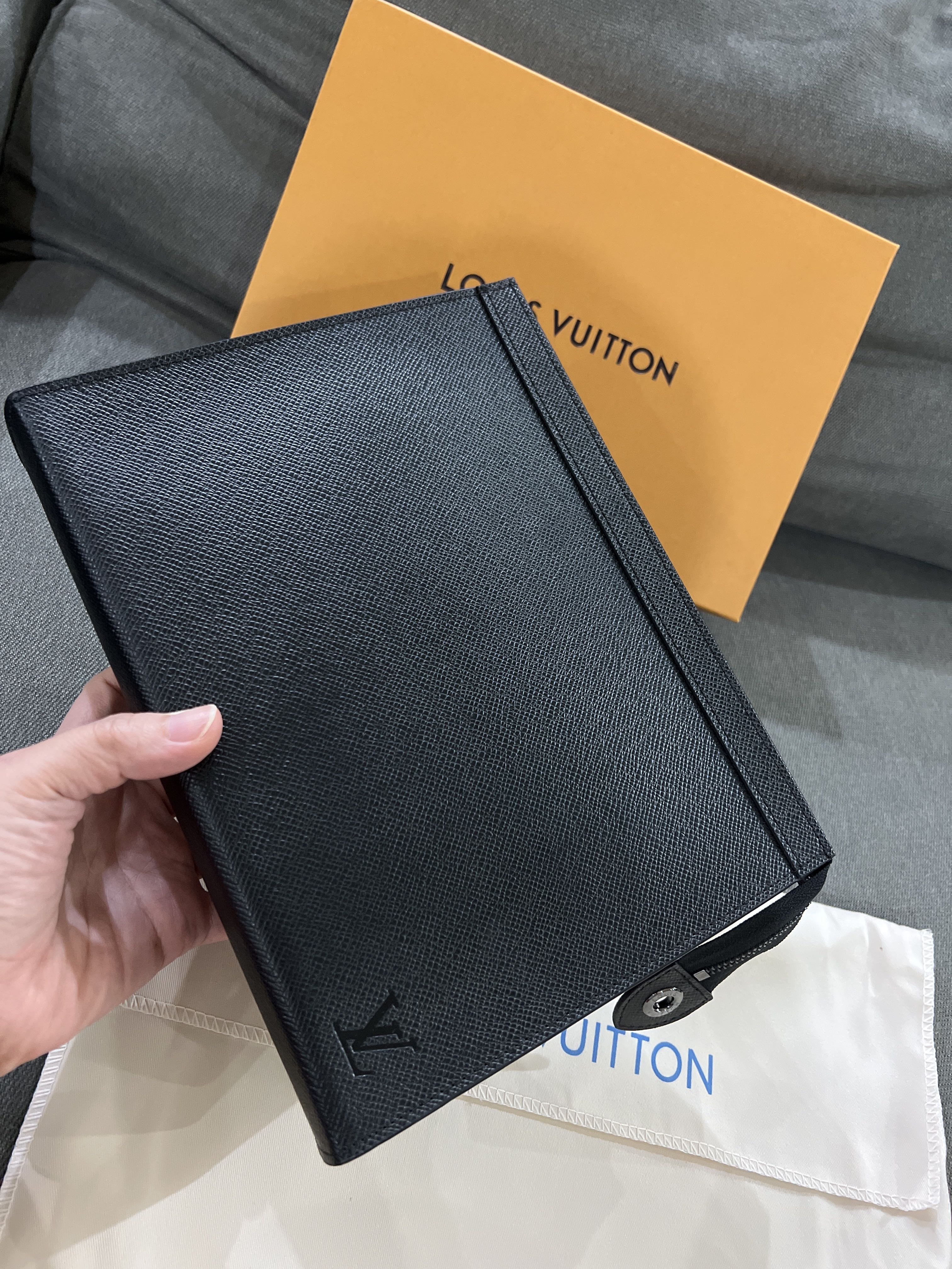 Clutch bag lv clearance man